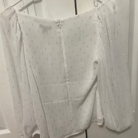 White Top - Picture 3 of 3